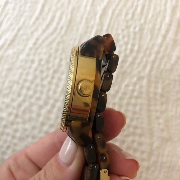 Michael Kors Watch - Picture 7 of 10